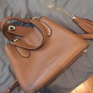 Brand new . Used 1 time! Micheal Kors bag